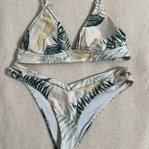 Rip Curl Tropical Leaf Print Bikini - Green and Gold